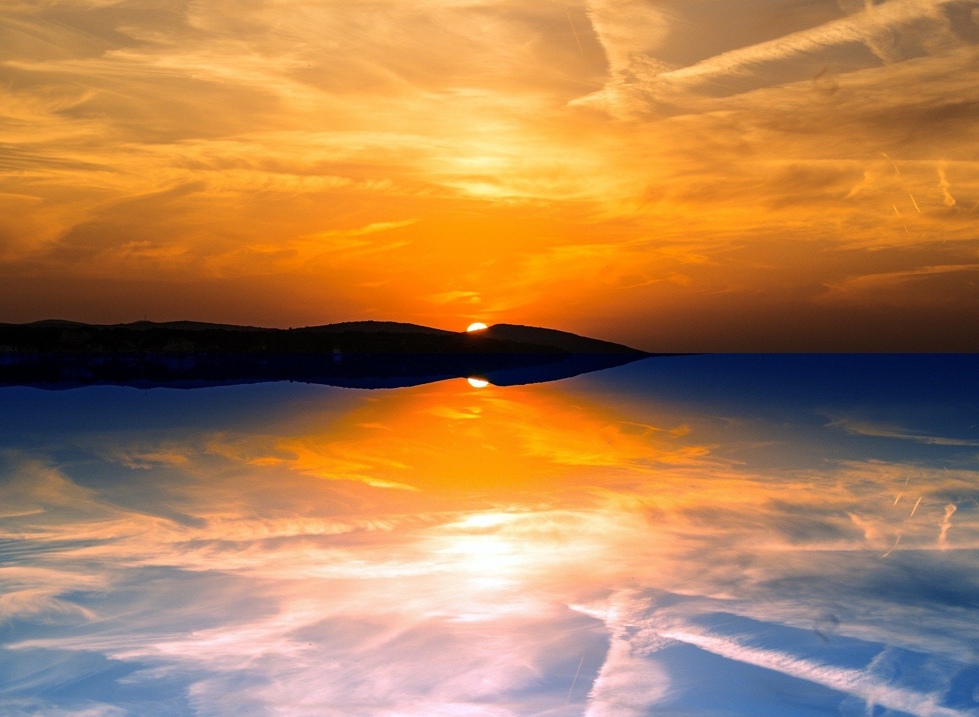 Beauty, Knowledge and Wisdom. A sunrise on the sea
